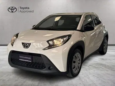 Toyota Aygo X 1.0 Active 72cv del 2023 usata a Prato