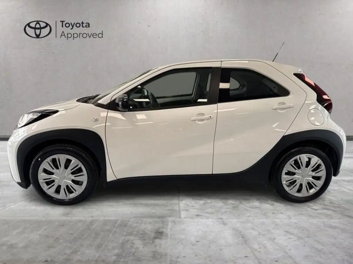 Toyota Aygo X usata a Prato (3)