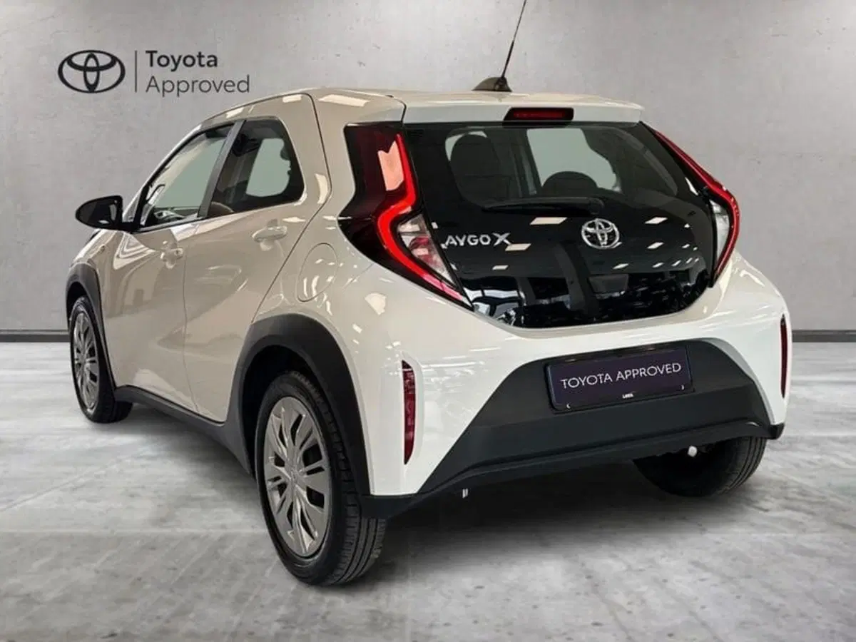 Toyota Aygo X usata a Prato (6)