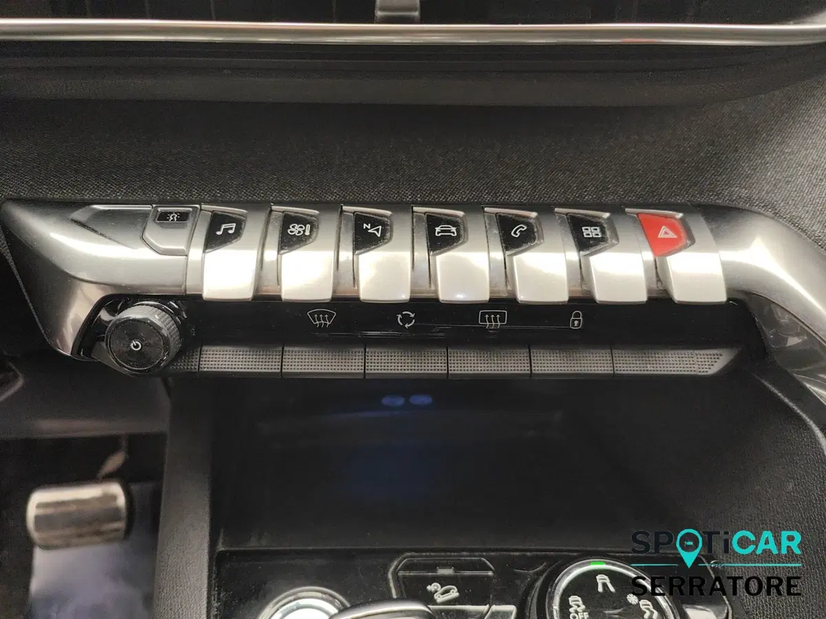 Peugeot 3008 usata a Como (16)