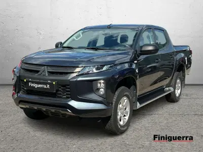 Mitsubishi L200 2.3 D Double Cab 4x4 Easy Select Invite Connect del 2021 usata a Poggiridenti