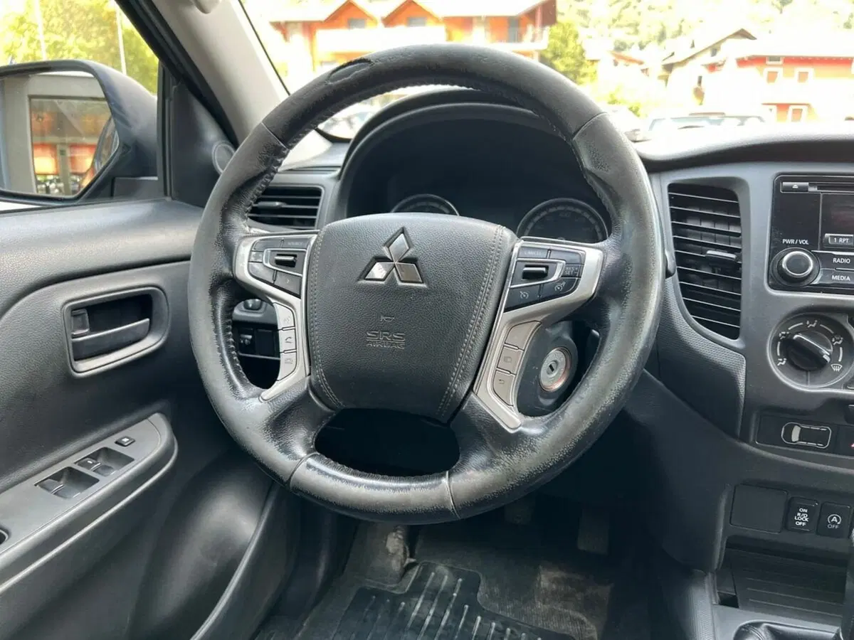 Mitsubishi L200 usata a Sondrio (14)