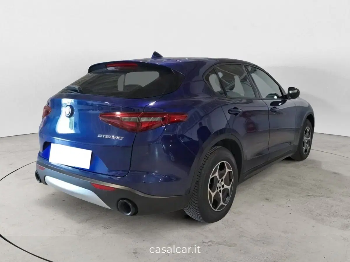 Alfa Romeo Stelvio usata a Salerno (3)