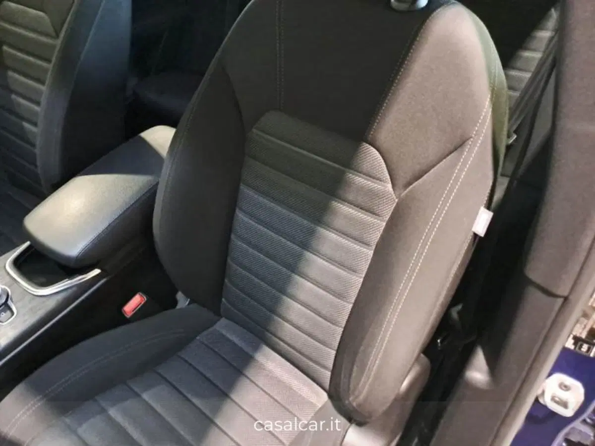 Alfa Romeo Stelvio usata a Salerno (9)