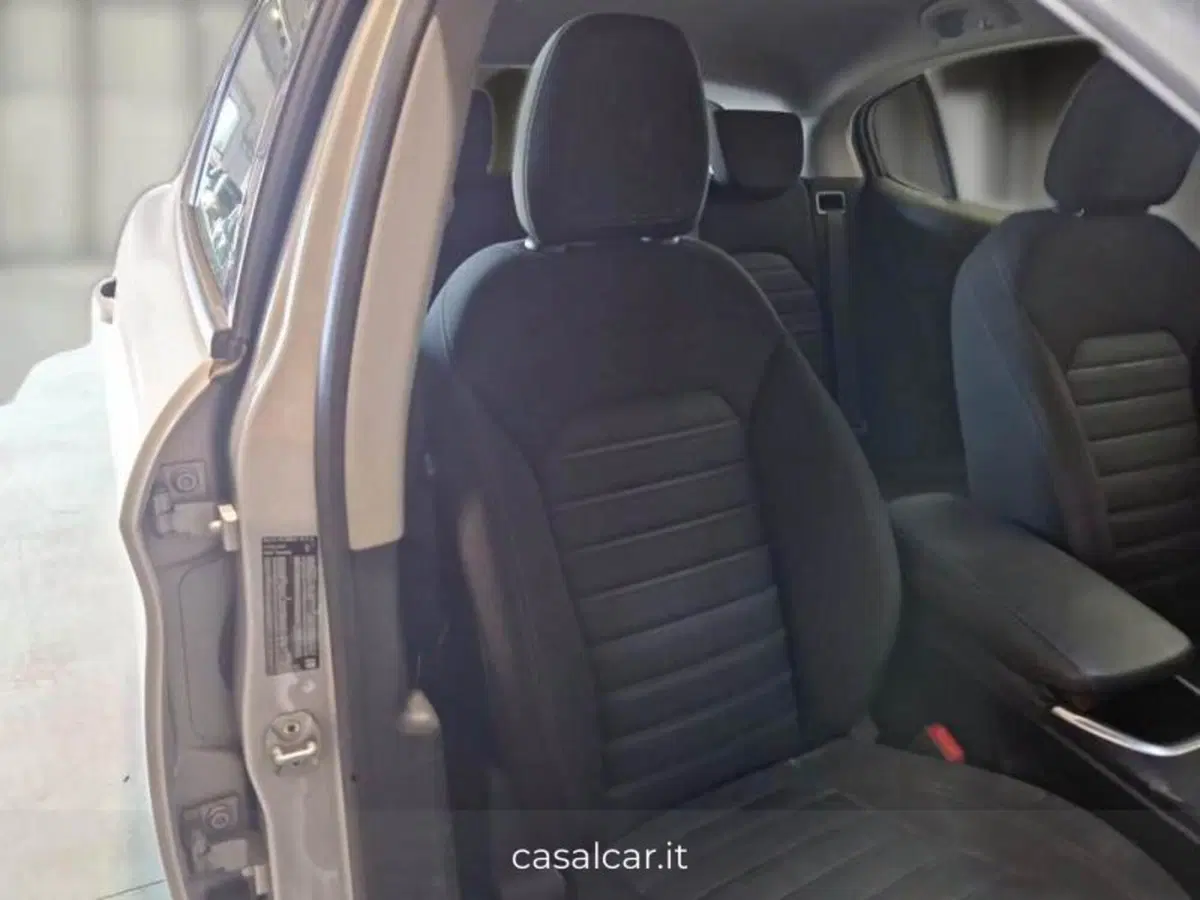 Alfa Romeo Stelvio usata a Salerno (10)