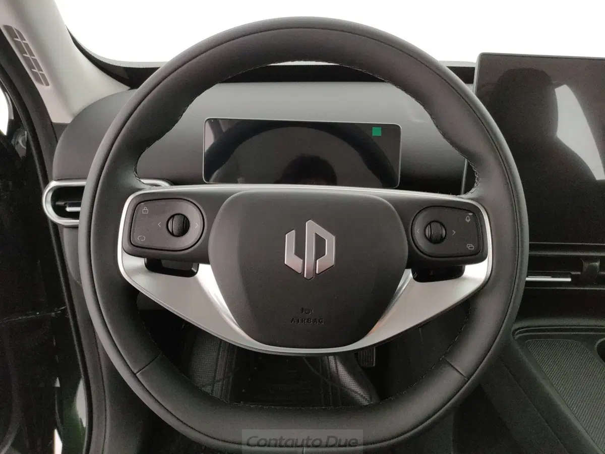 Leapmotor B03X nuova a Caserta (10)