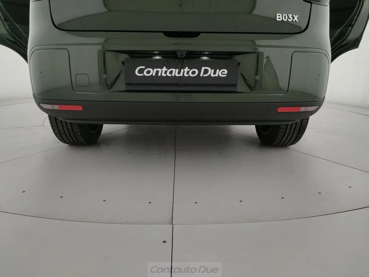 Leapmotor B03X nuova a Caserta (13)