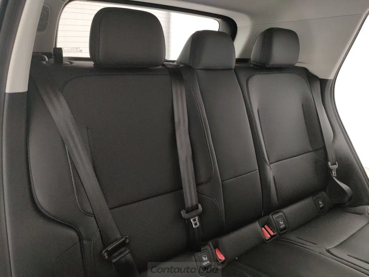 Leapmotor B03X nuova a Caserta (14)