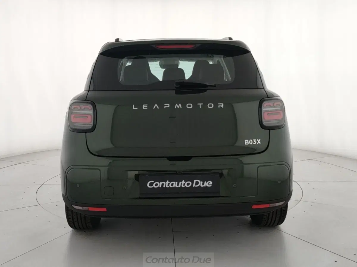 Leapmotor B03X nuova a Caserta (6)