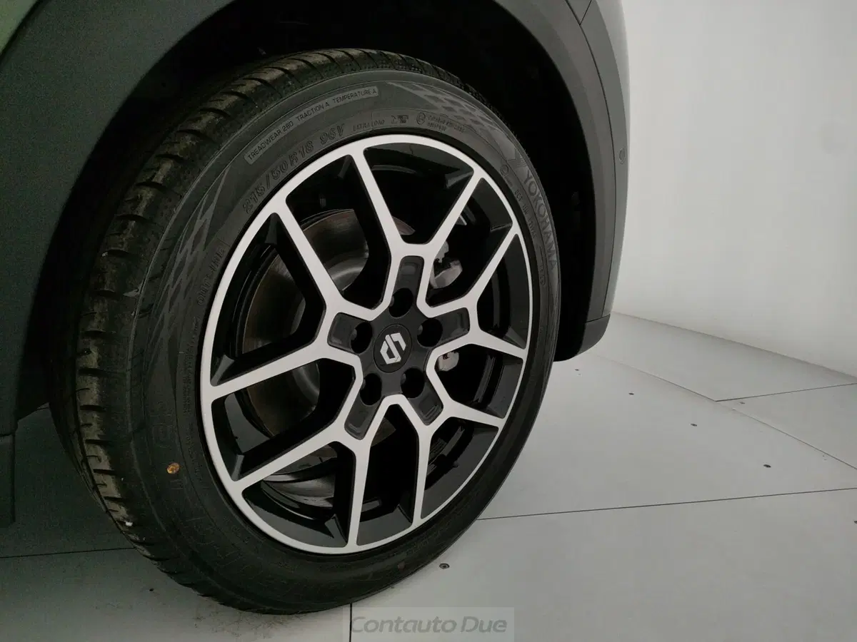 Leapmotor B03X nuova a Caserta (9)