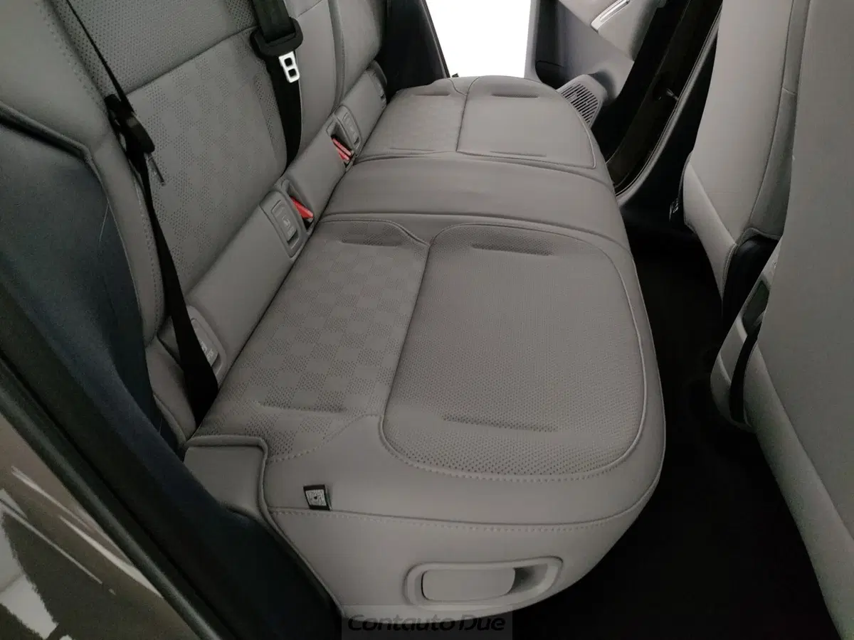 Leapmotor B03X nuova a Caserta (14)
