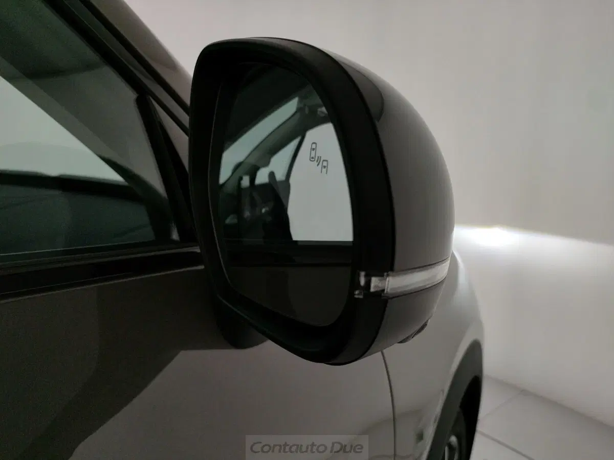 Leapmotor B03X nuova a Caserta (18)