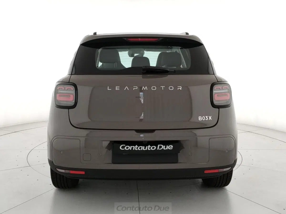 Leapmotor B03X nuova a Caserta (6)