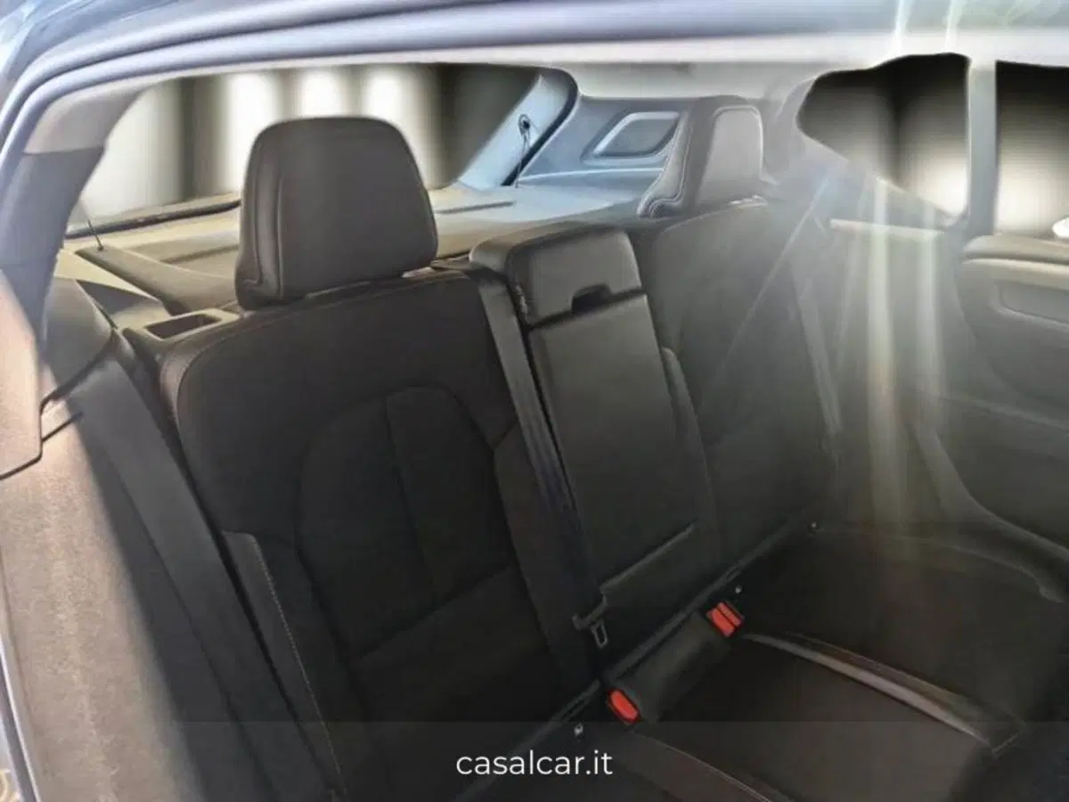 VOLVO Veicoli Commerciali XC40 usata a Salerno (13)