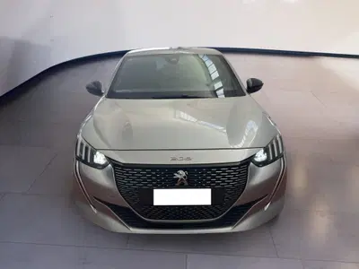 Peugeot 208 PureTech 100 Stop&Start 5 porte GT del 2023 usata a Torino