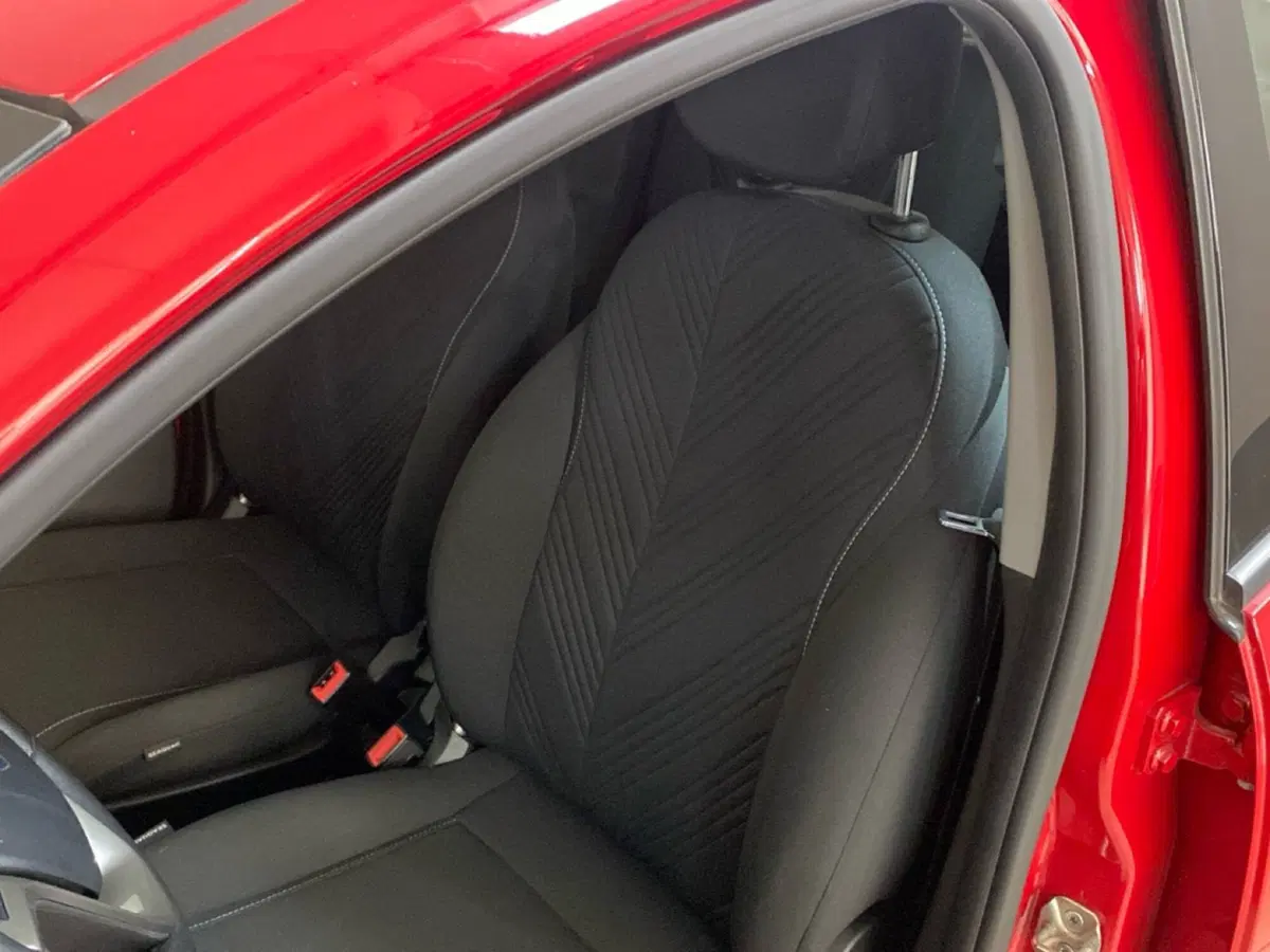 Lancia Ypsilon usata a Torino (2)
