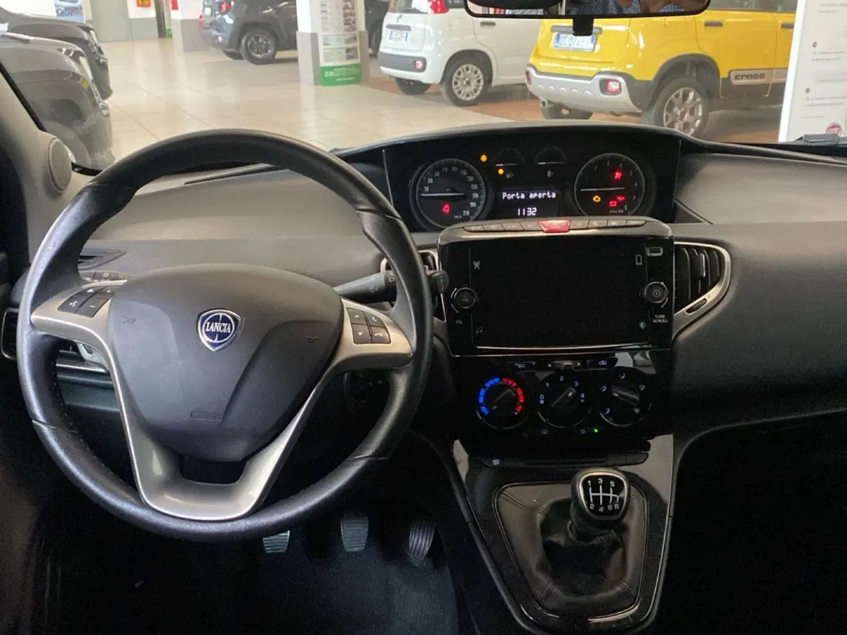 Lancia Ypsilon usata a Torino (3)