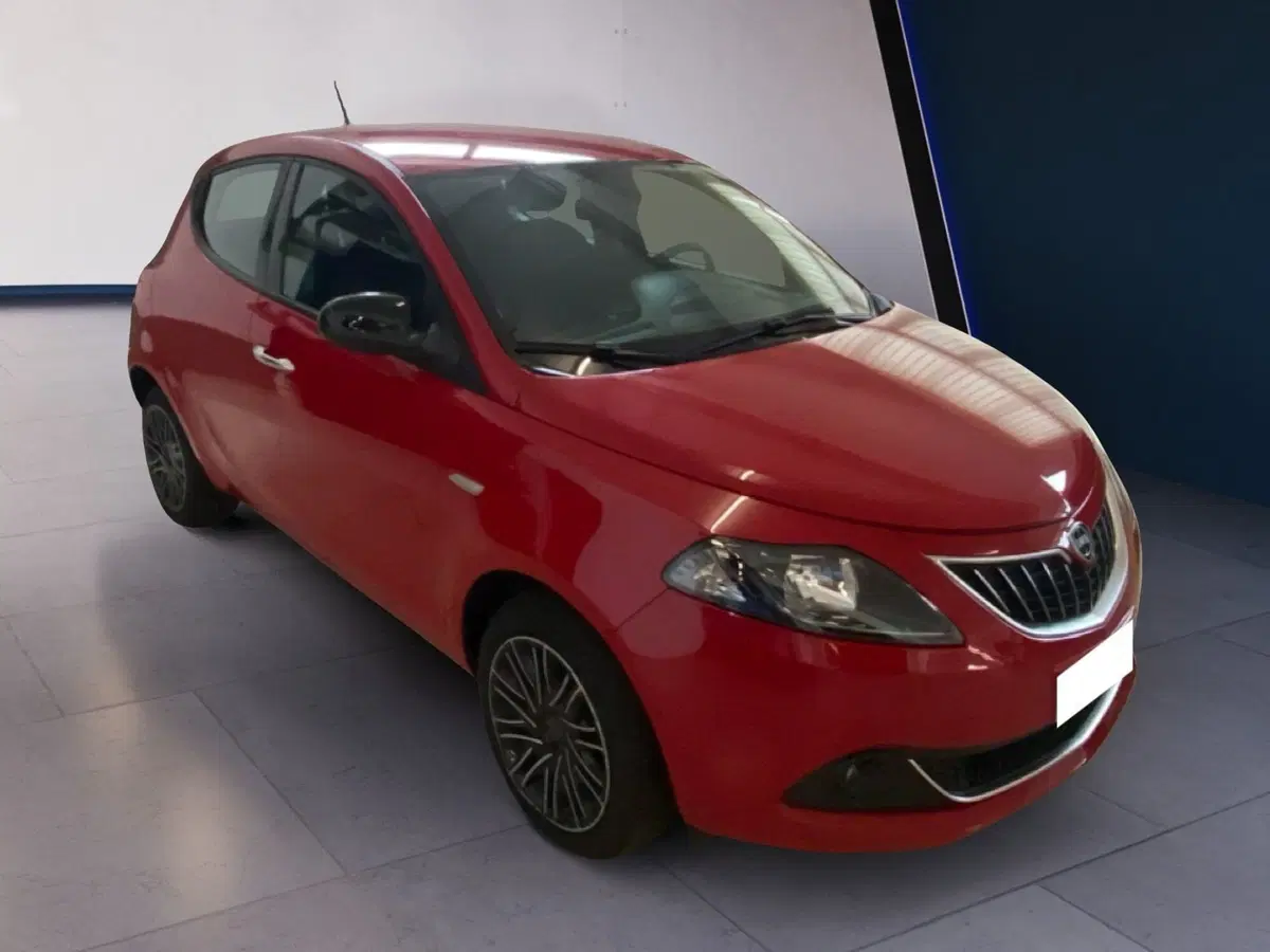 Lancia Ypsilon usata a Torino (6)