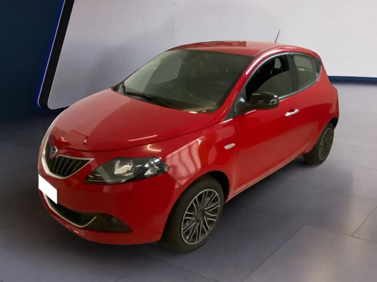 Lancia Ypsilon usata a Torino (7)