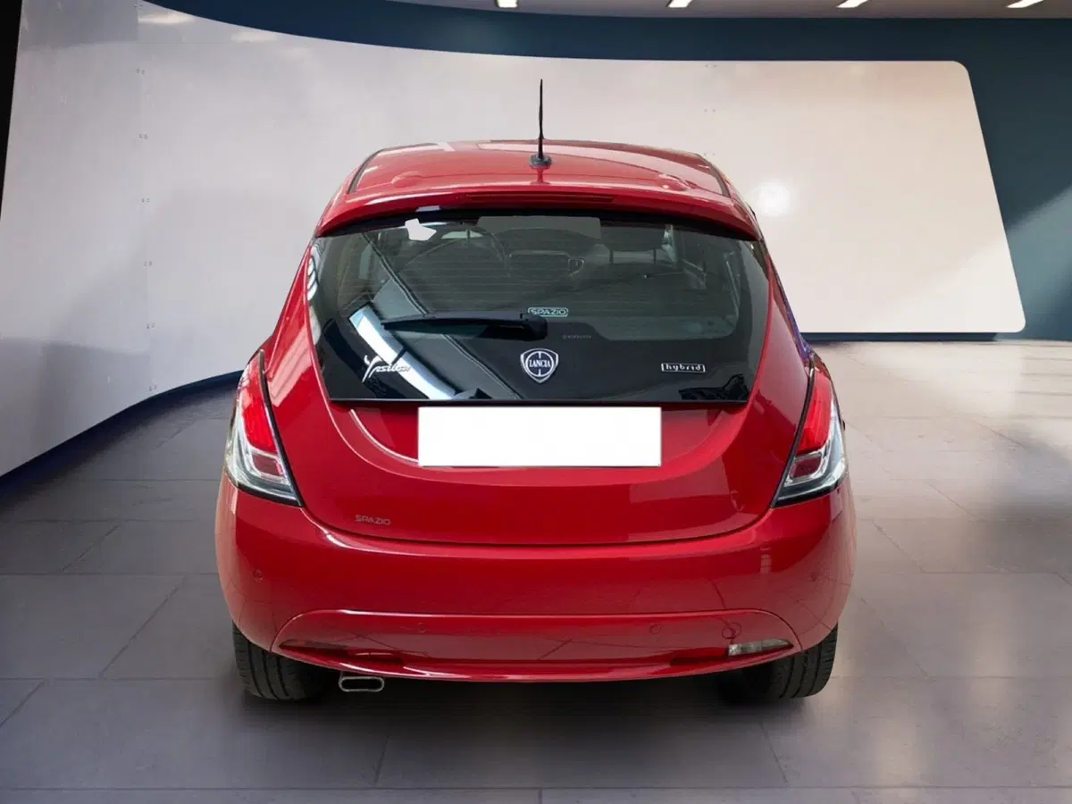 Lancia Ypsilon usata a Torino (9)