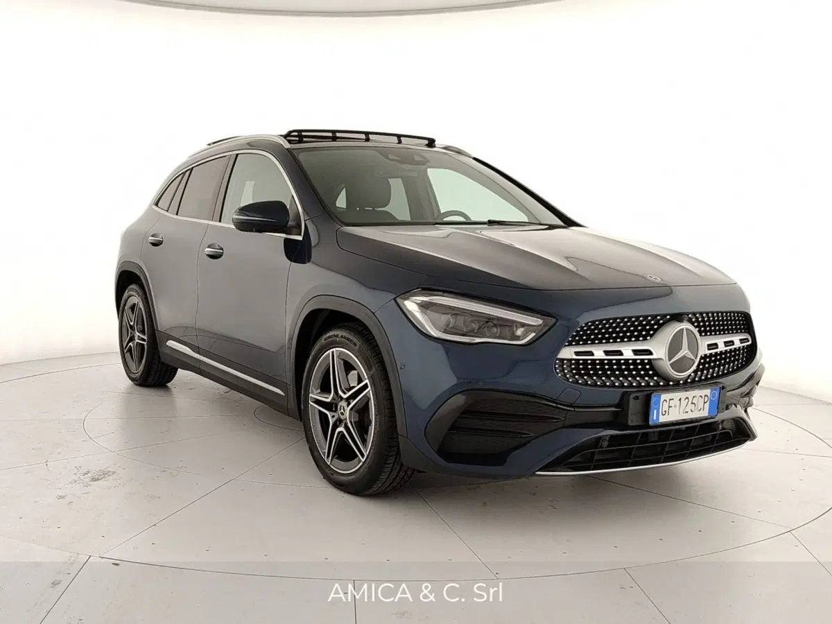Mercedes-Benz GLA SUV usata a Caserta