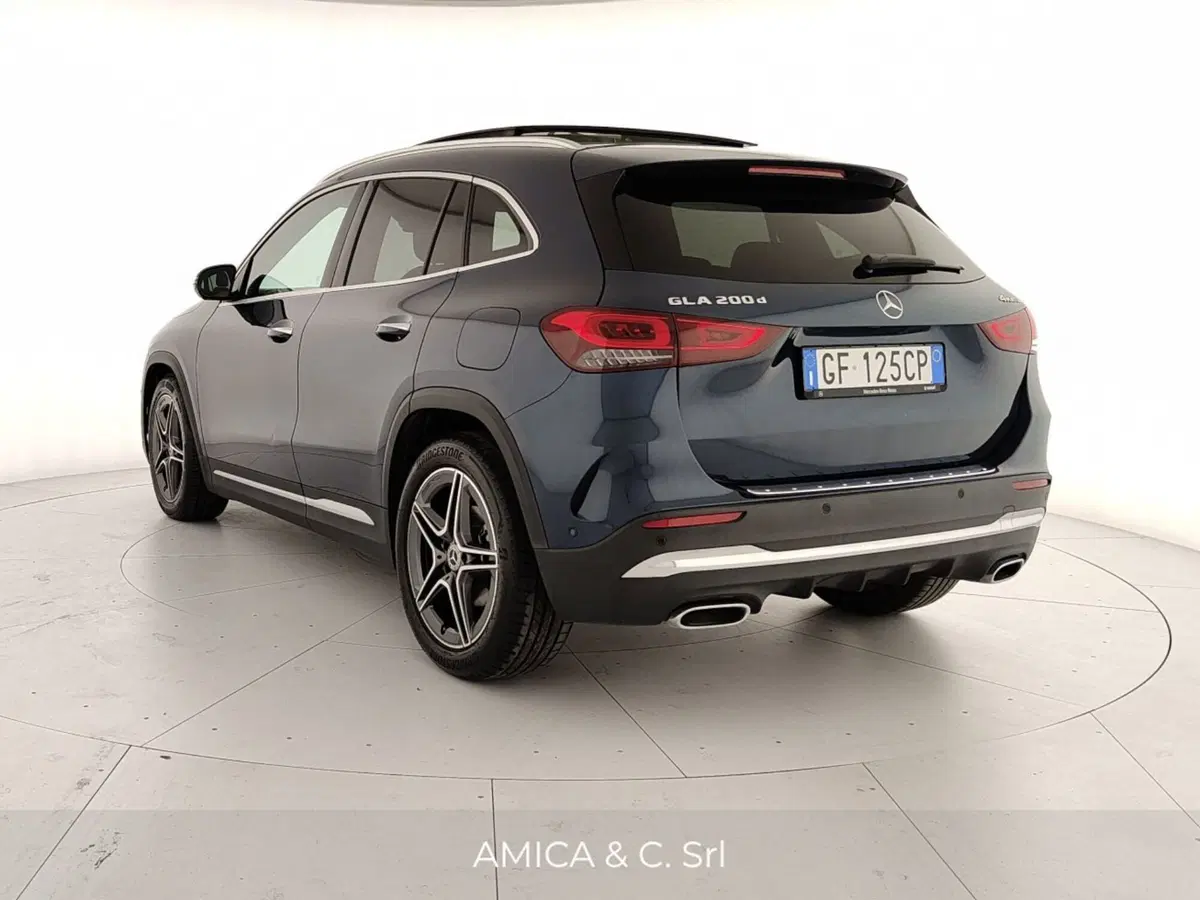 Mercedes-Benz GLA SUV usata a Caserta (4)