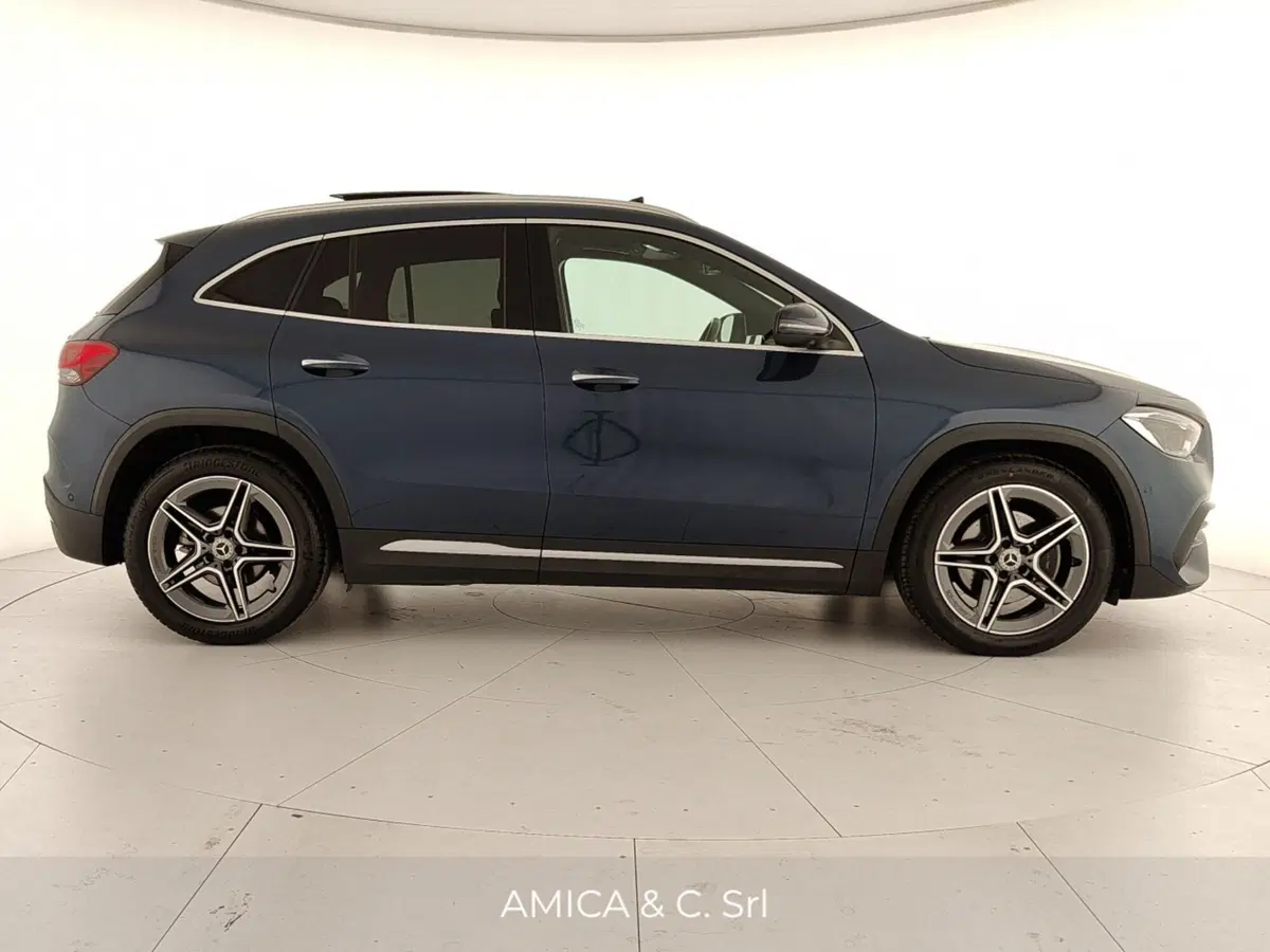Mercedes-Benz GLA SUV usata a Caserta (7)