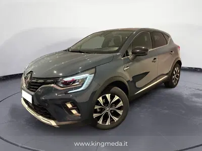 Renault Captur 1.0 tce Techno 90cv del 2023 usata a Meda