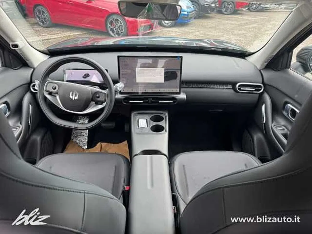 Leapmotor B03X nuova a Udine (14)