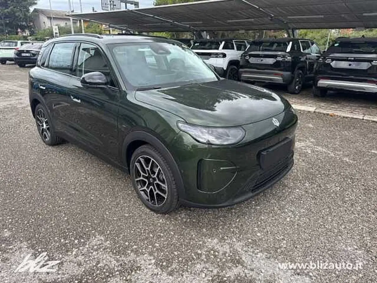 Leapmotor B03X nuova a Udine (7)