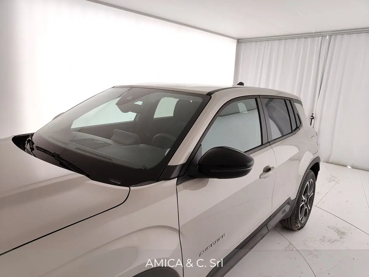 Jeep Avenger usata a Caserta (16)
