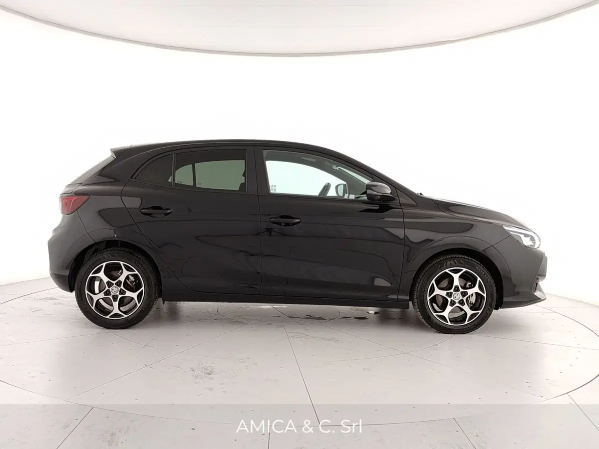 Mg MG3 usata a Caserta (8)
