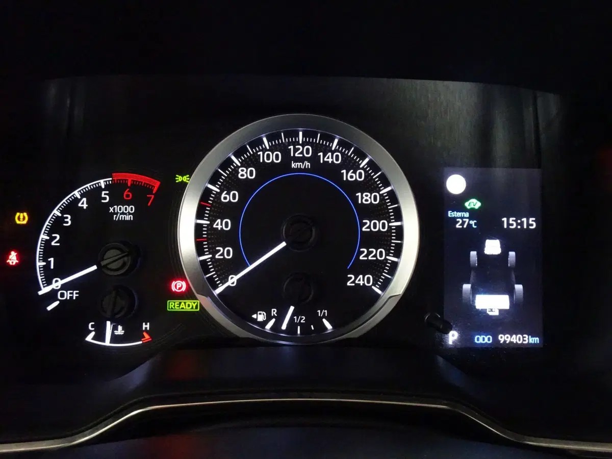 Toyota Corolla Touring Sports usata a Treviso (13)