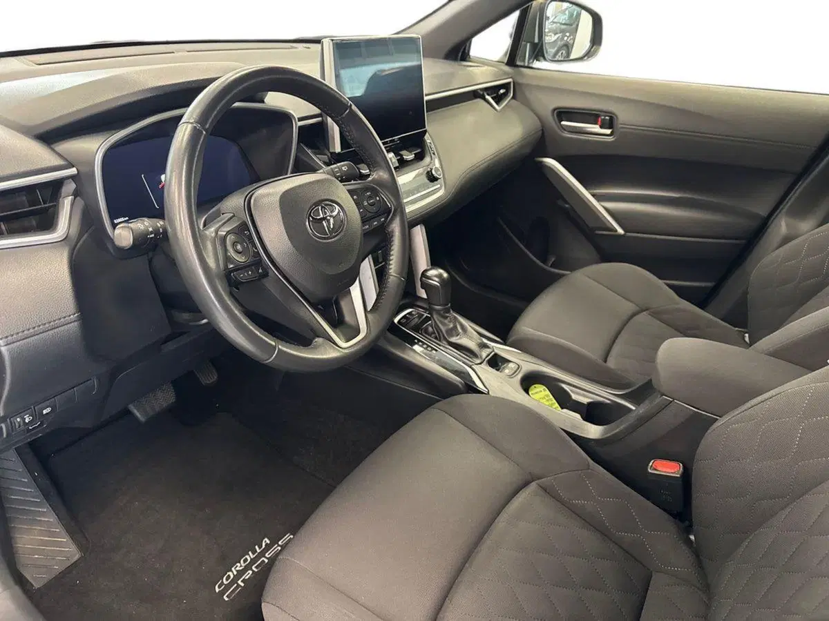 Toyota Corolla Cross Hybrid usata a Prato (10)