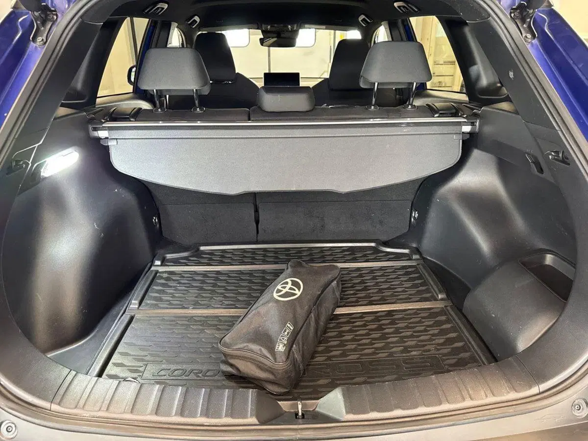 Toyota Corolla Cross Hybrid usata a Prato (12)