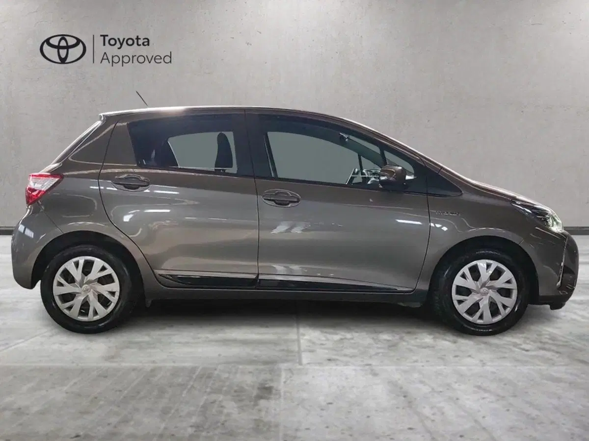 Toyota Yaris usata a Milano (5)