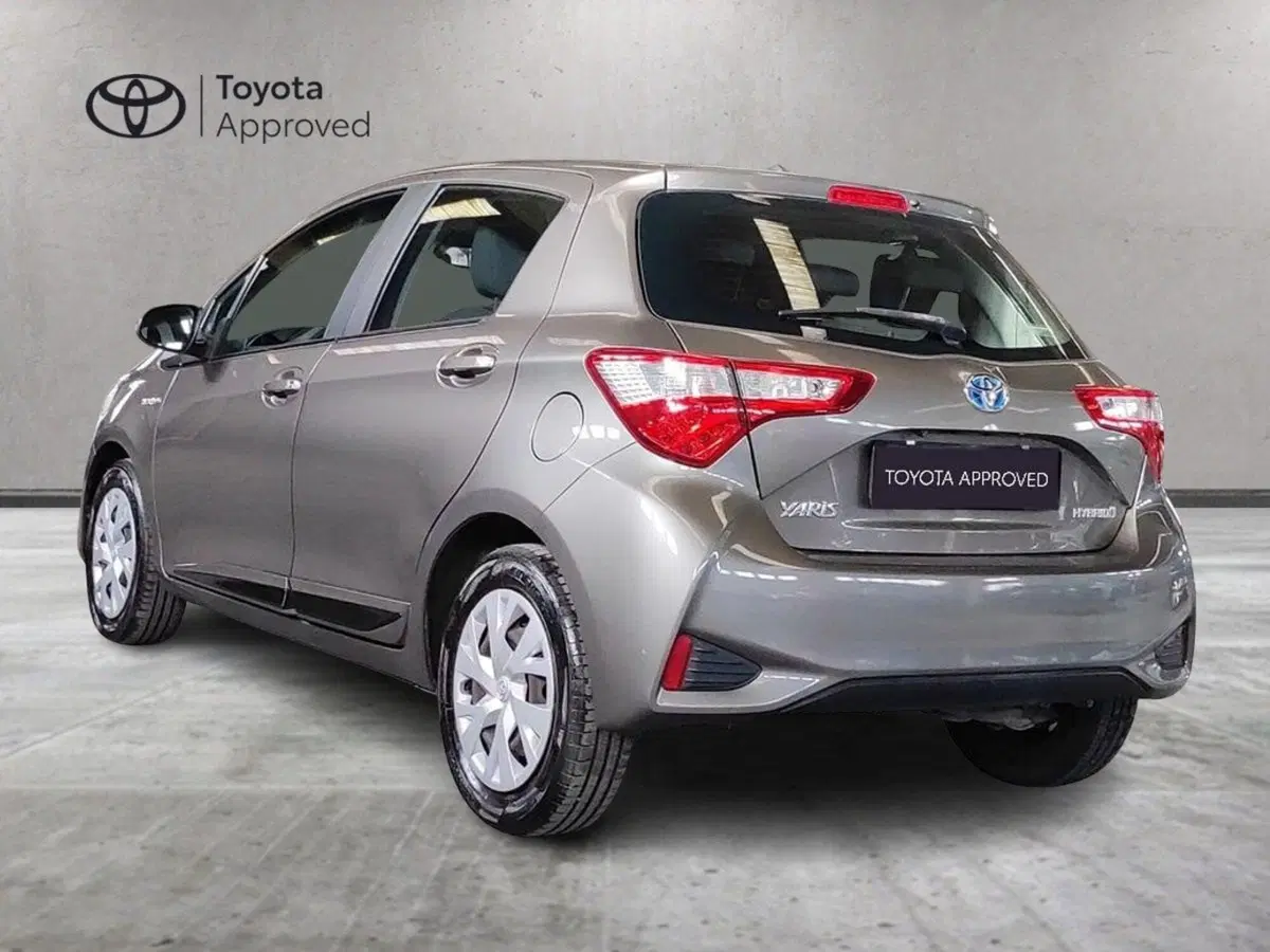 Toyota Yaris usata a Milano (6)