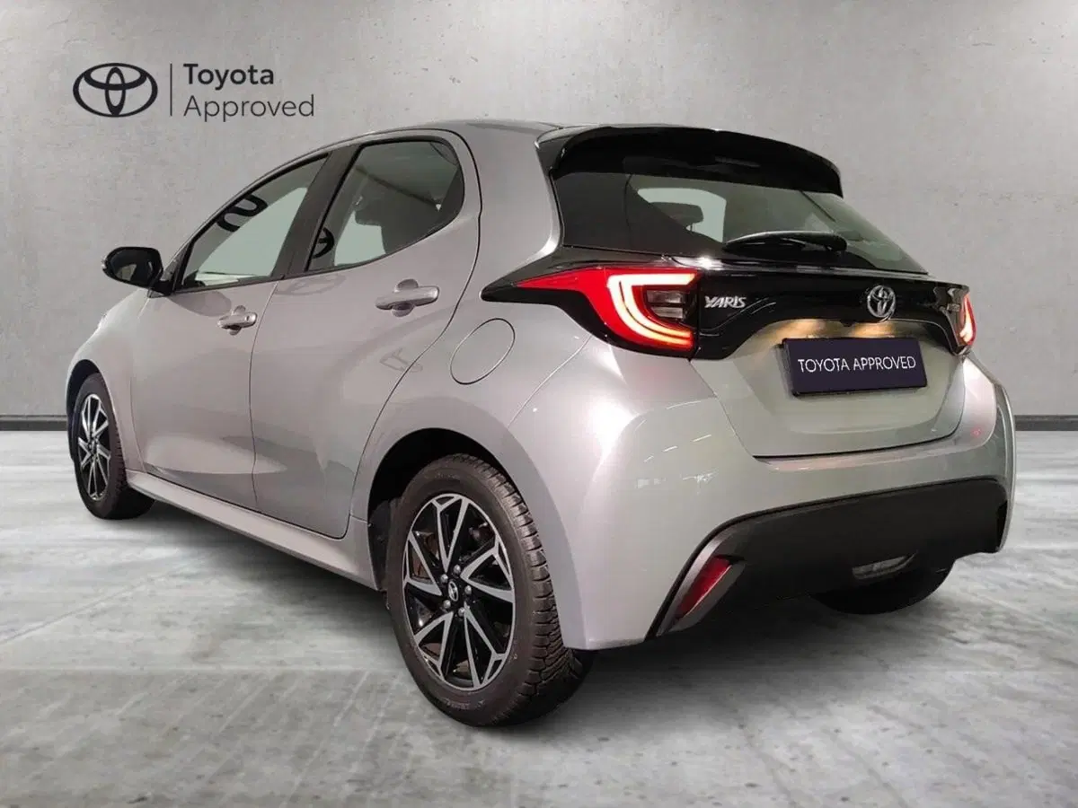 Toyota Yaris usata a Milano (5)