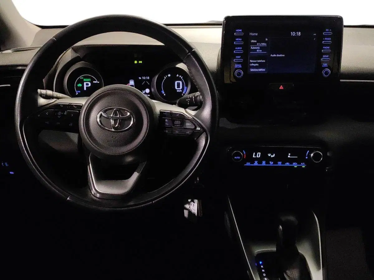 Toyota Yaris usata a Milano (8)