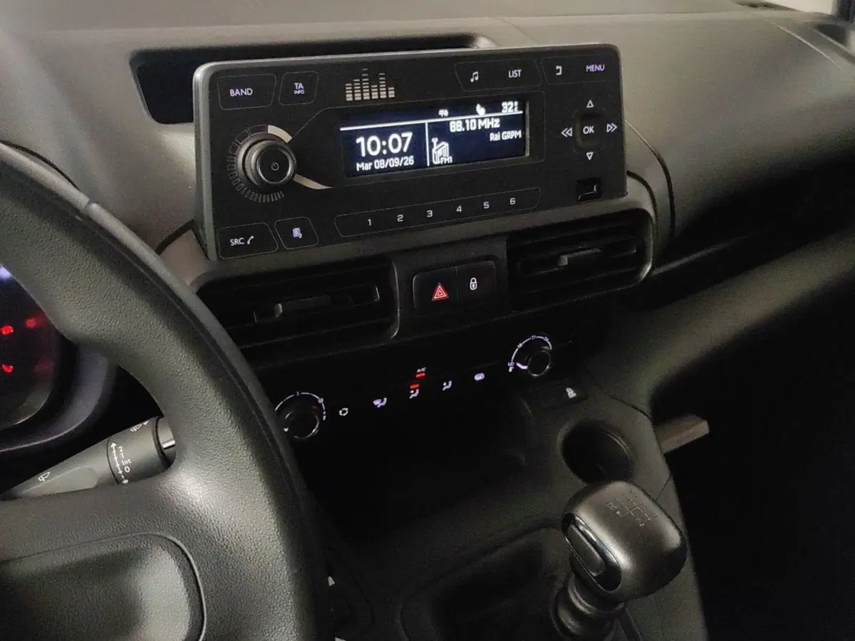 Toyota Proace City Furgone usata a Milano (11)