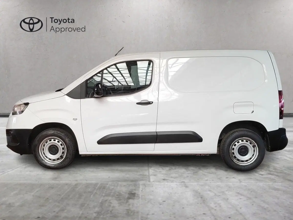 Toyota Proace City Furgone usata a Milano (4)