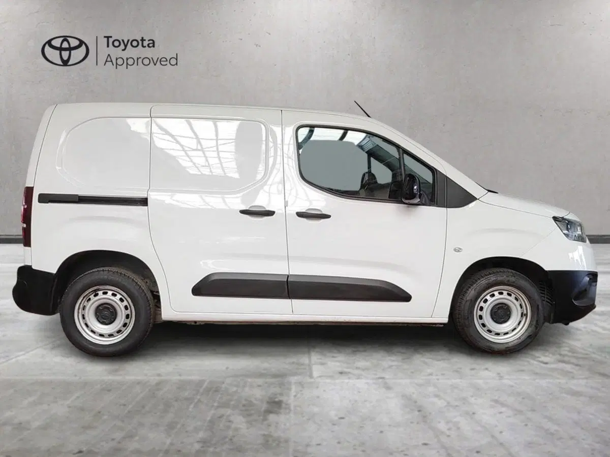 Toyota Proace City Furgone usata a Milano (5)