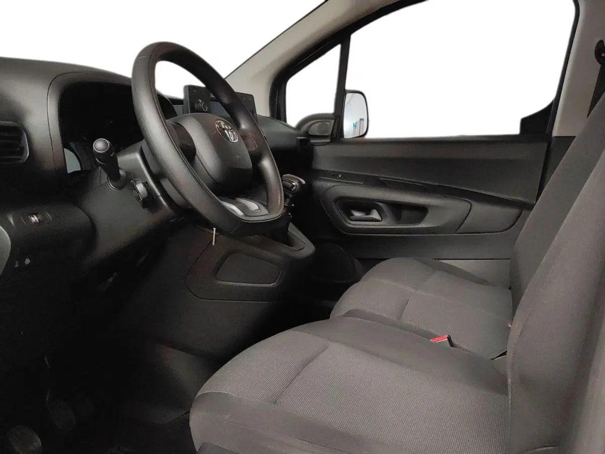 Toyota Proace City Furgone usata a Milano (8)