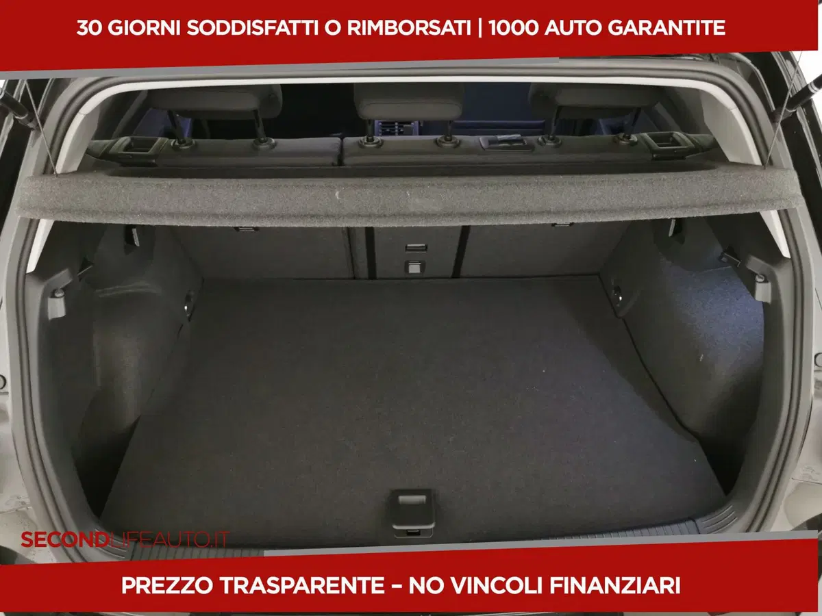 Volkswagen Golf nuova a Chieti (9)