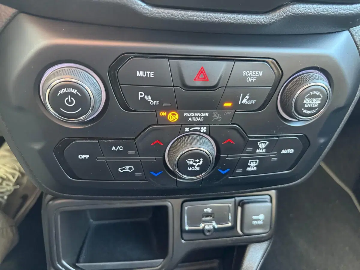 Jeep Renegade usata a La Spezia (16)