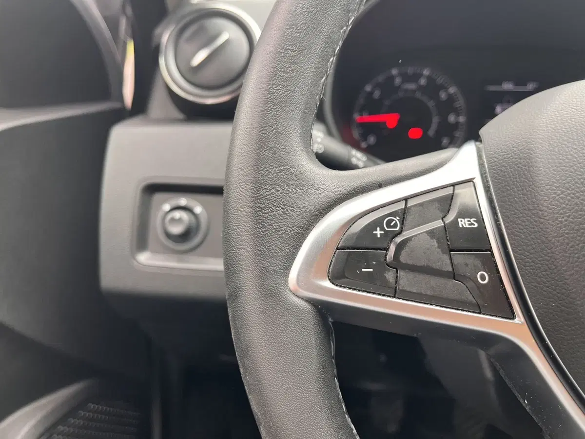 Dacia Duster usata a Modena (17)