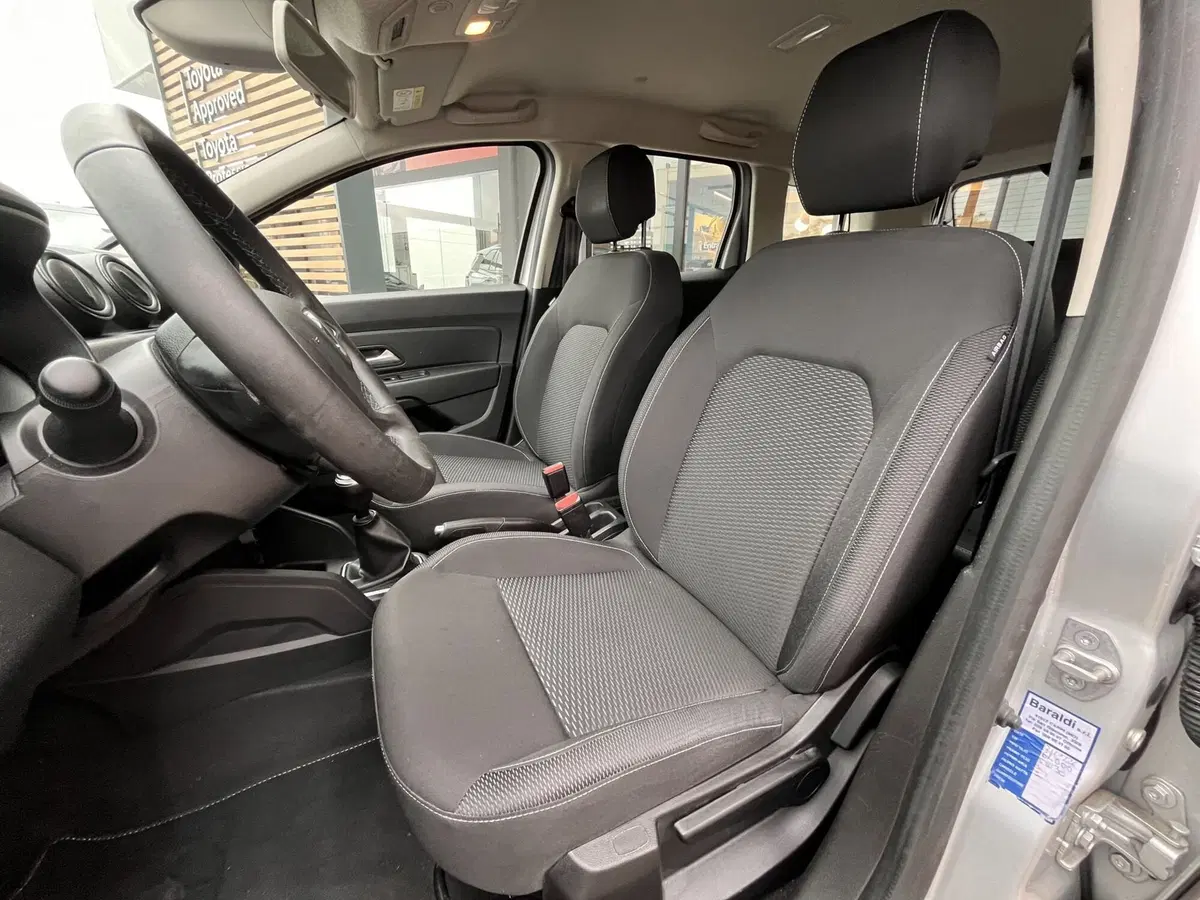 Dacia Duster usata a Modena (7)