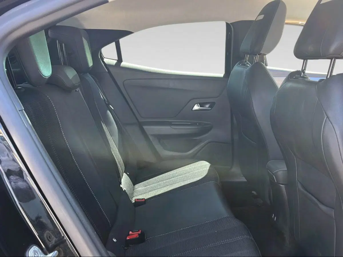 Opel Mokka usata a Pisa (11)