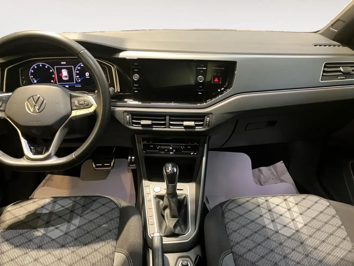 Volkswagen Taigo usata a Bologna (6)