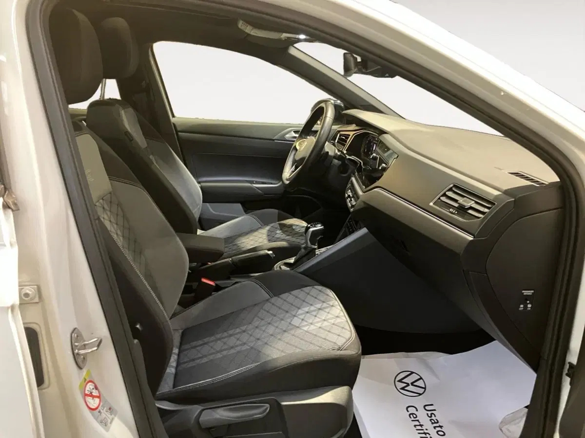 Volkswagen Taigo usata a Bologna (8)